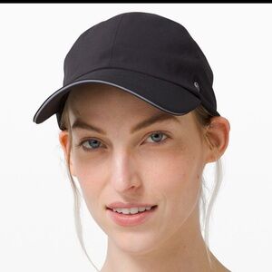 Woman’s fast and free running hat